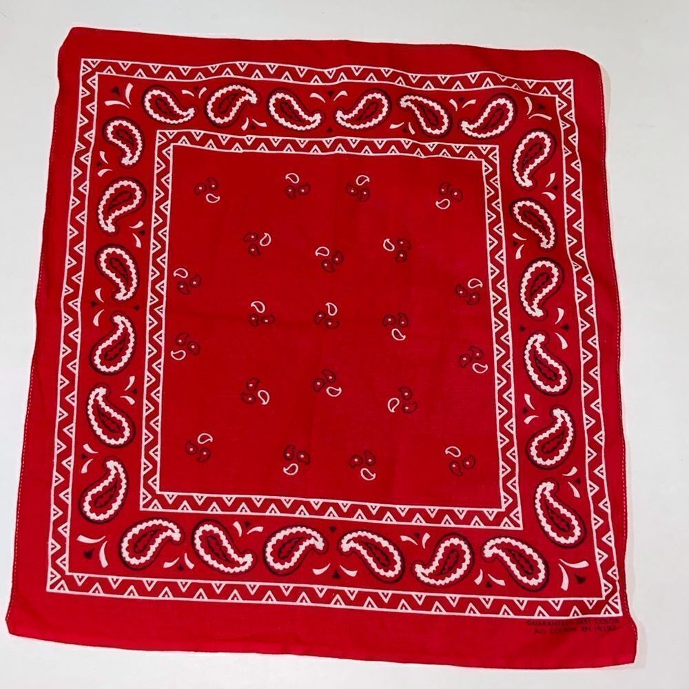 VTG, 1960 70s Guaranteed Fast All Cotton RN 14193 Classic Red Paisley Bandana